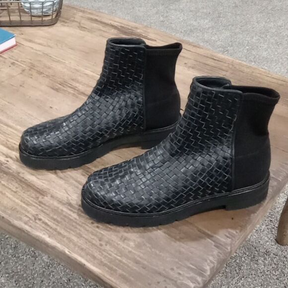 Stuart Weitzman 5050 Lift Woven Leather Bootie - Picture 6 of 8